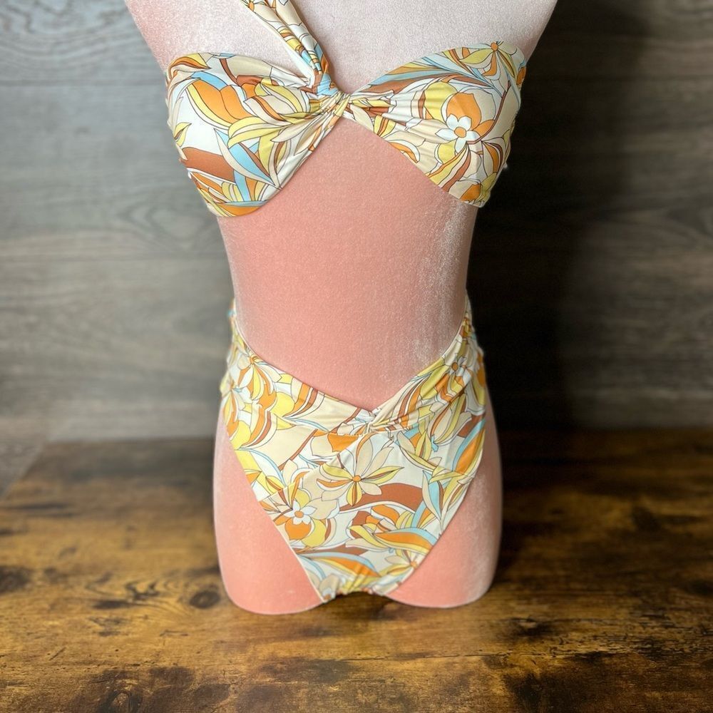 l*space Nancy Lee Printed Bitsy Bikini Bottom in Sunshine Floral. Size Small-New - Picture 12 of 15